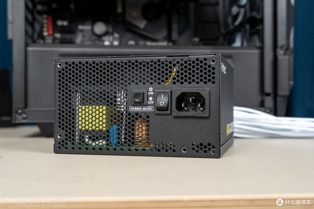 外观精致，性能强大、3700X+1660Super的高U低显装机 体验