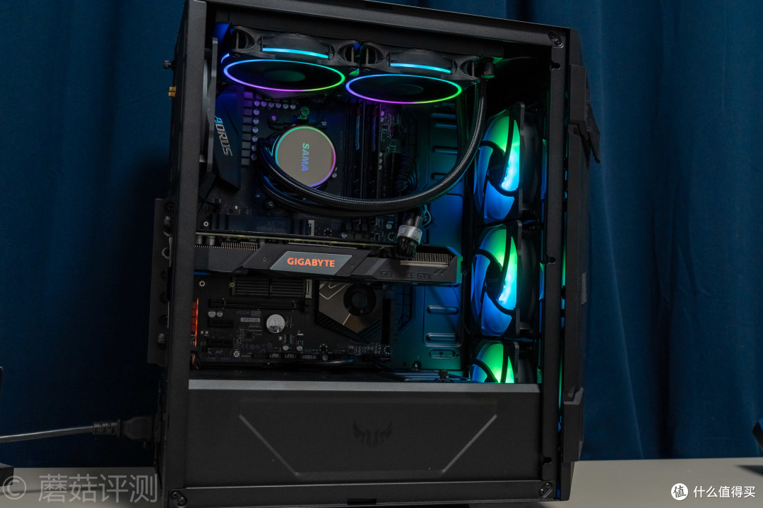 外观精致，性能强大、3700X+1660Super的高U低显装机 体验
