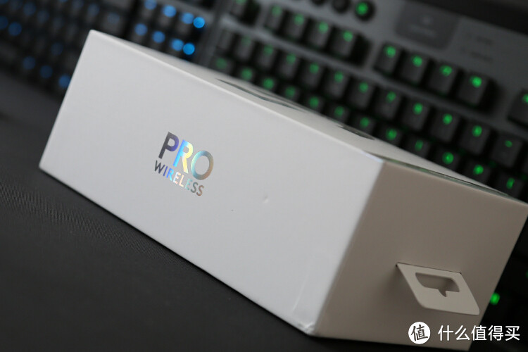 猛男最爱:罗技粉屁王gpw无线游戏鼠标开箱g pro wireless pixel