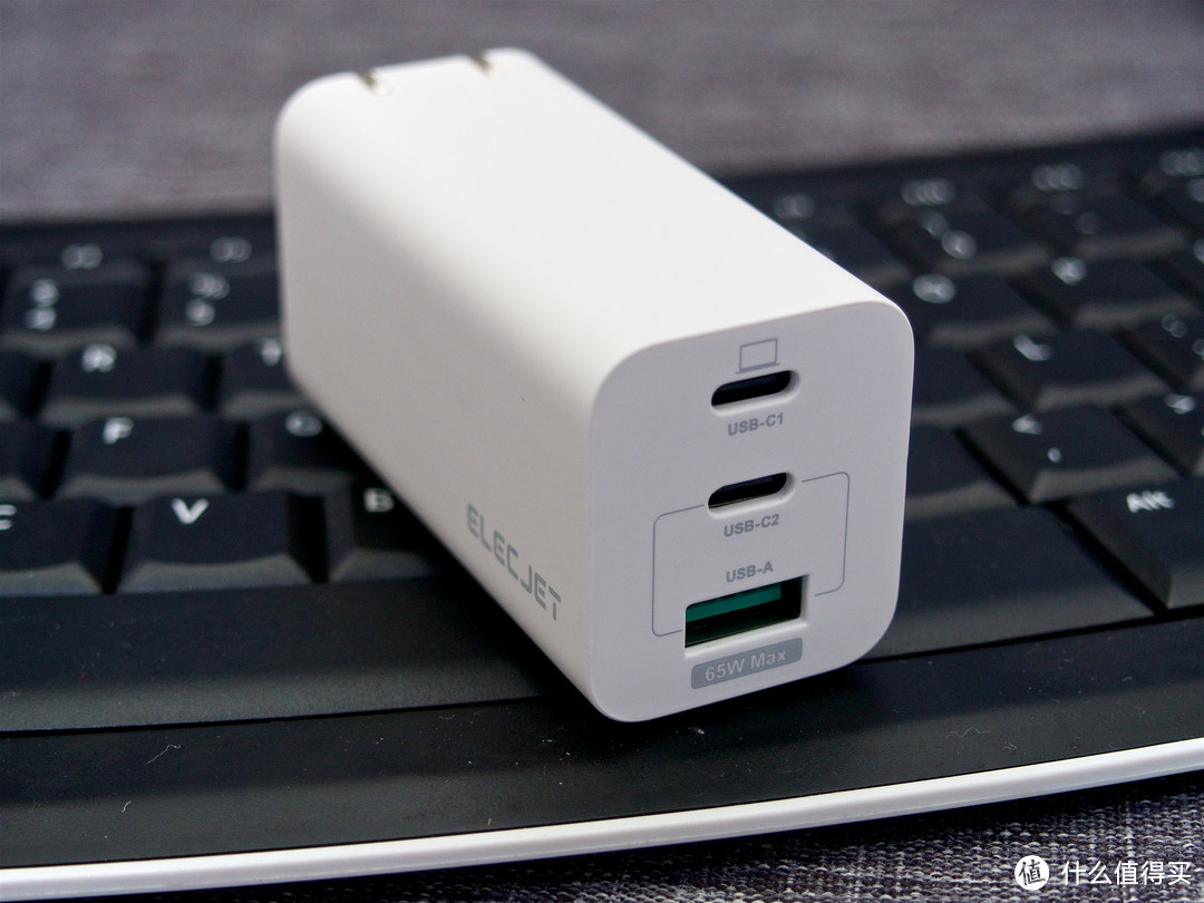 功率密度0.75+!ELECJET电友 65W三口快充测评