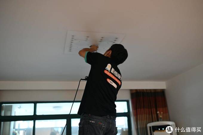 变频风扇灯安装