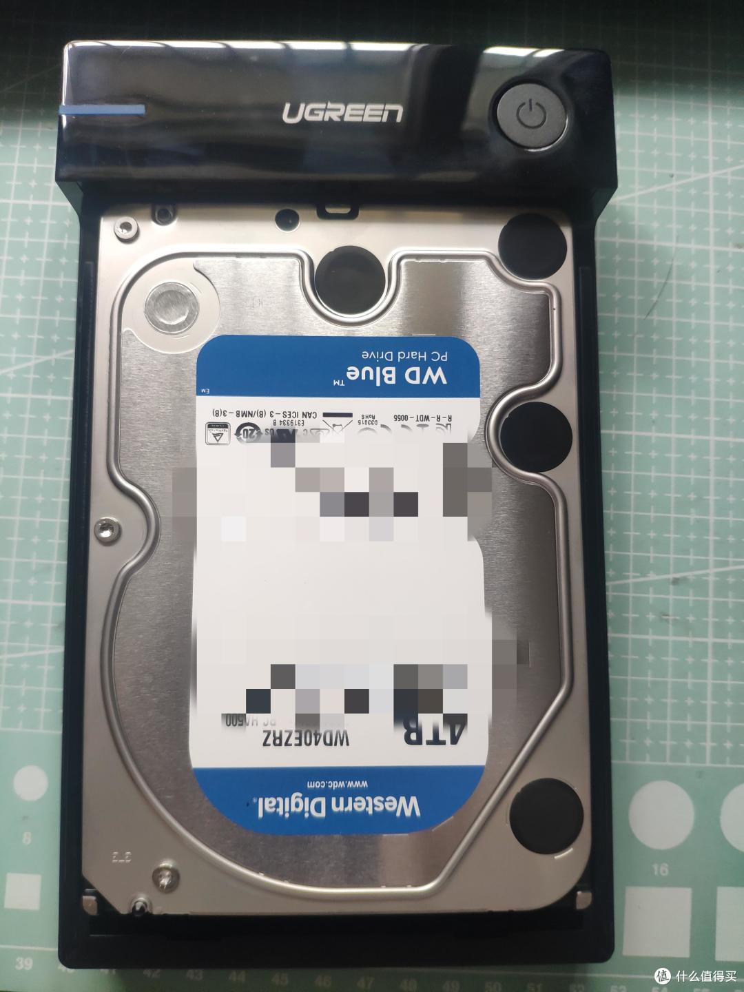 装上硬盘盒之后长这样