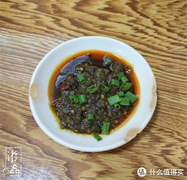 荤豆花有盐有味，重庆人为什么还要单独打一份麻辣蘸料？