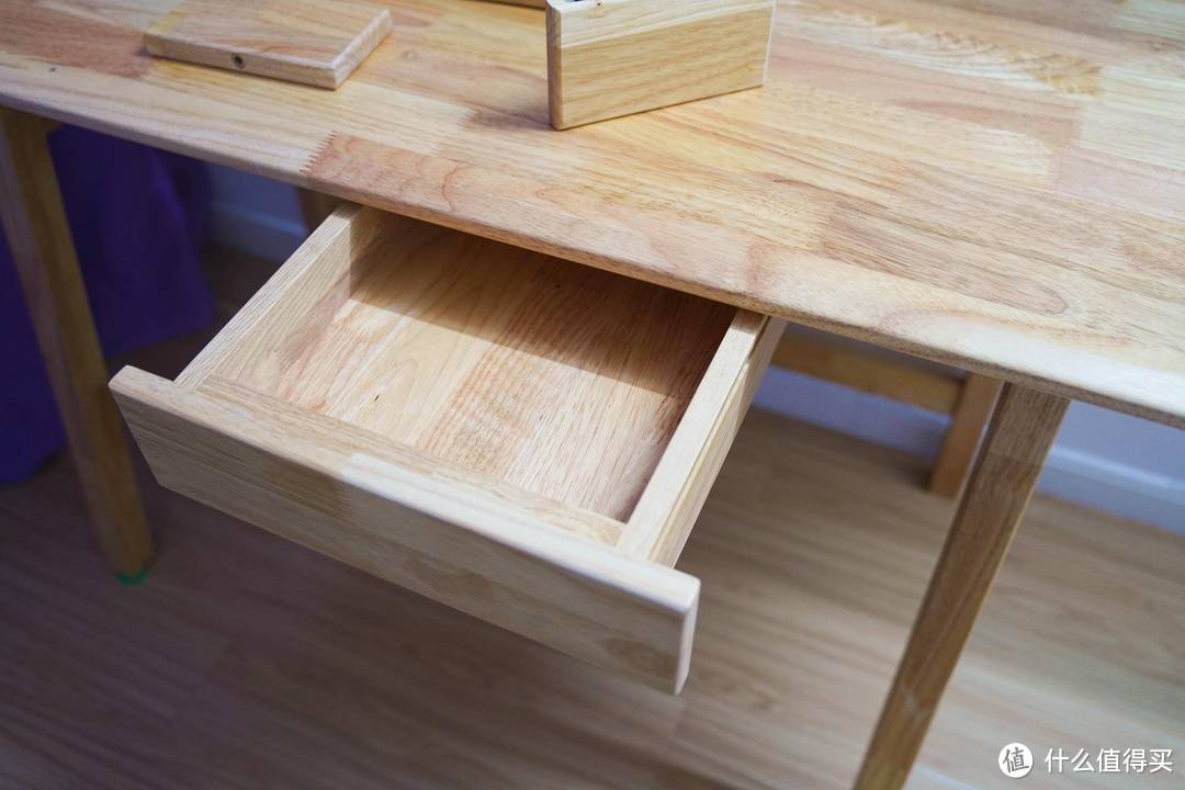 桌面不够整洁？那就再买一张书桌！—爱特屋简约风格实木书桌分享