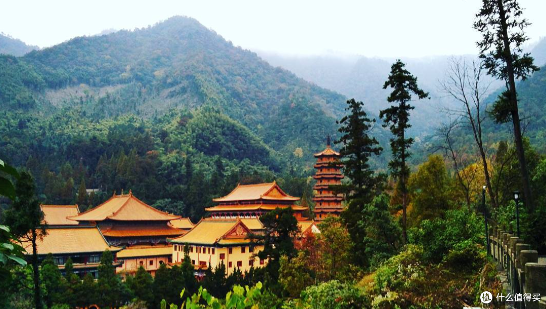 盛夏,你可以去临安小住一月