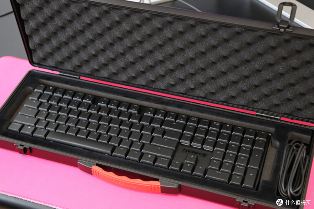 情怀与匠心的完美相遇:樱桃MX 10.0超薄机械键盘体验cherry mx board 10.0