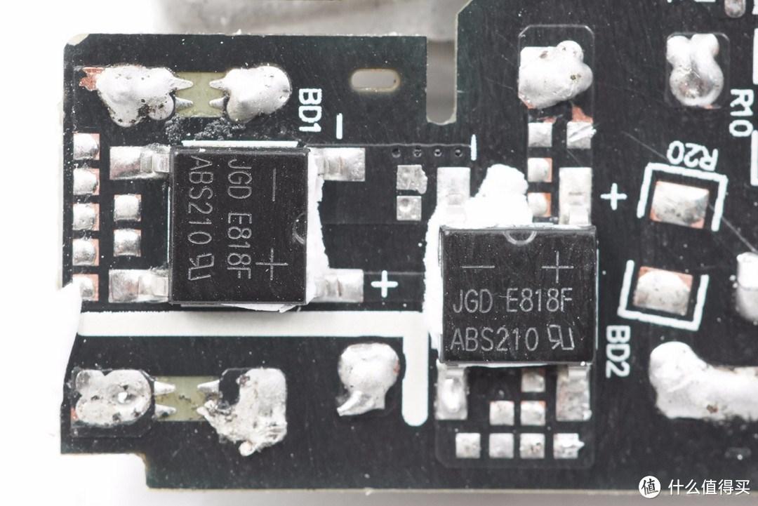 拆解报告：MI小米65W充电器疾速闪充版AD651P