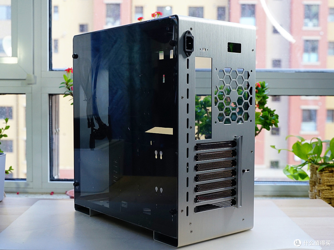 个性化后再来性价比：攒一个10600K+Z490+RTX2060的超频主机