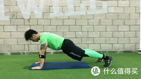 增加肩关节和髋关节活动度，增加大腿后侧肌群的弹性和伸展性