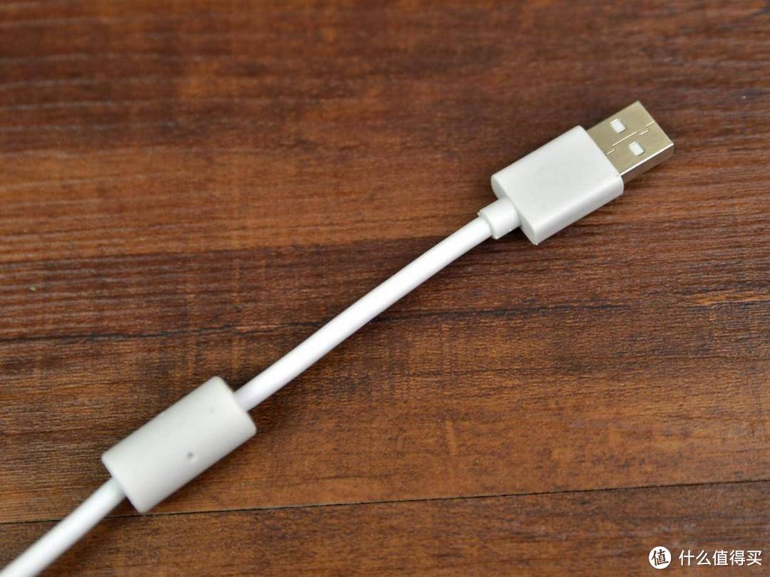 雷柏自主轴体,手感出色,雷柏MT710背光机械键盘体验
