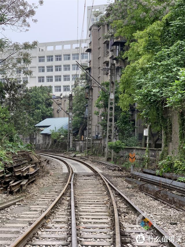 重庆市内旅游攻略：在菜园坝坐火车，10分钟后到站，5元玩一天