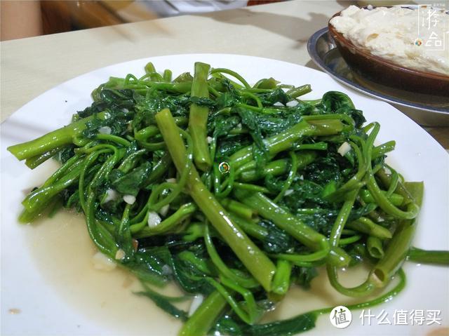 重庆人吃豆花饭就只有豆花？一份烧白再炒盘空心菜，简直太完美