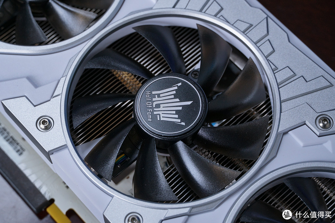 好看吗？影驰 RTX 2080 SUPER 名人堂经典版开箱