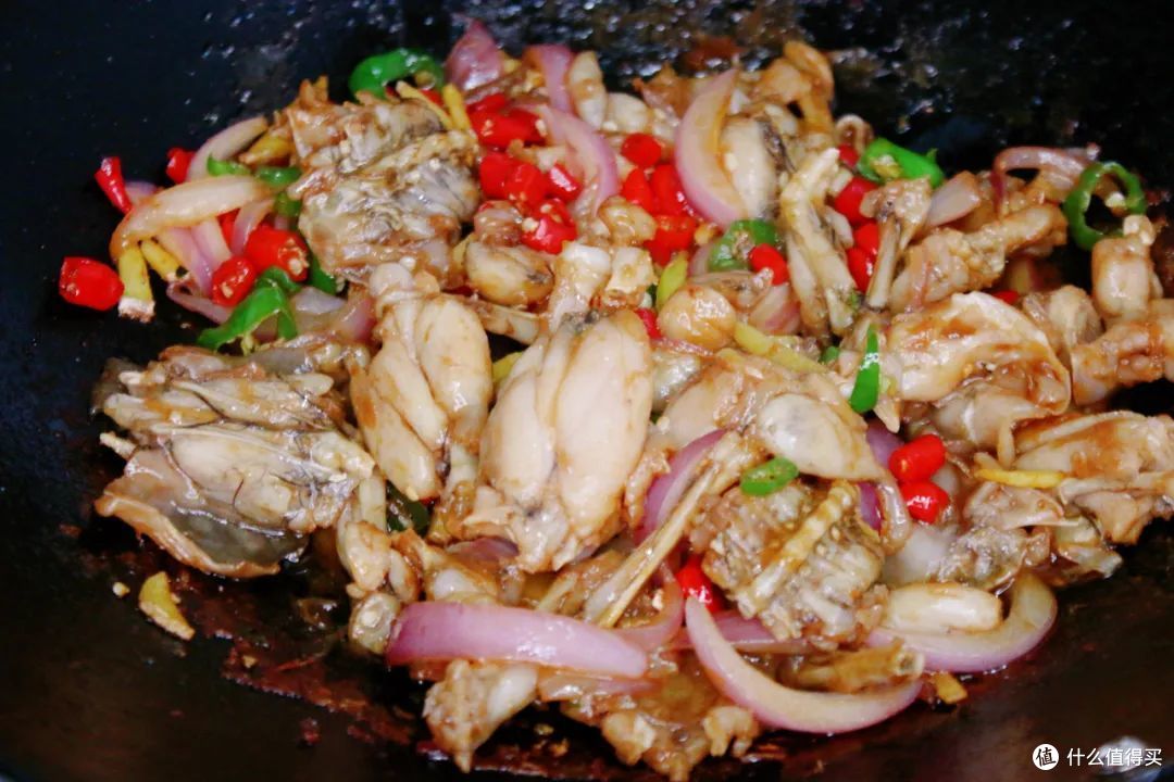 时下最in吃法,牛蛙加点这个,味道让人欲罢不能!