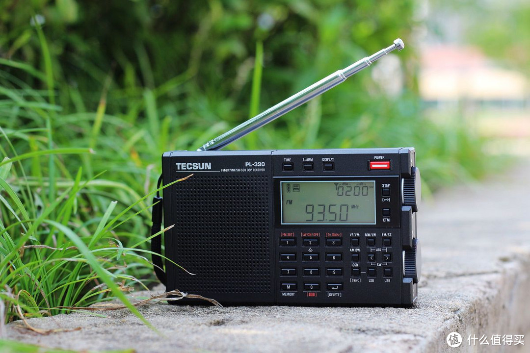 刘恪宜作品：袖珍收音机之典范，关于德生PL330评测。