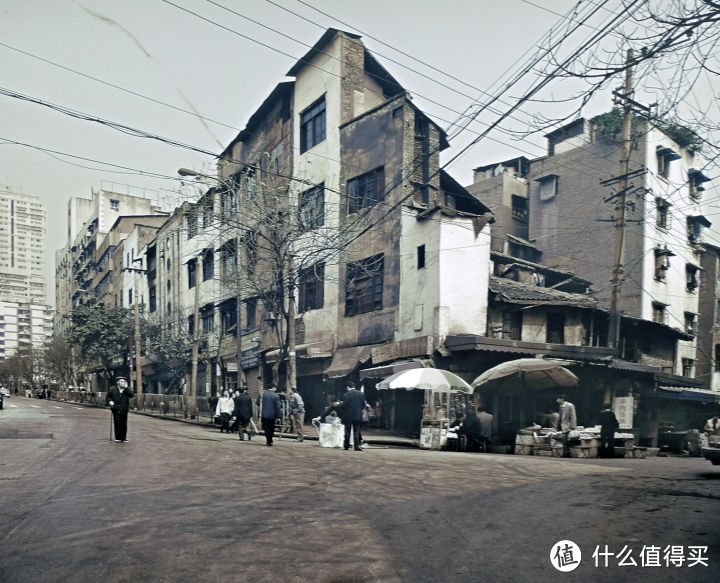 老照片的故事：重庆城原来的模样，在这条小巷里可以找到