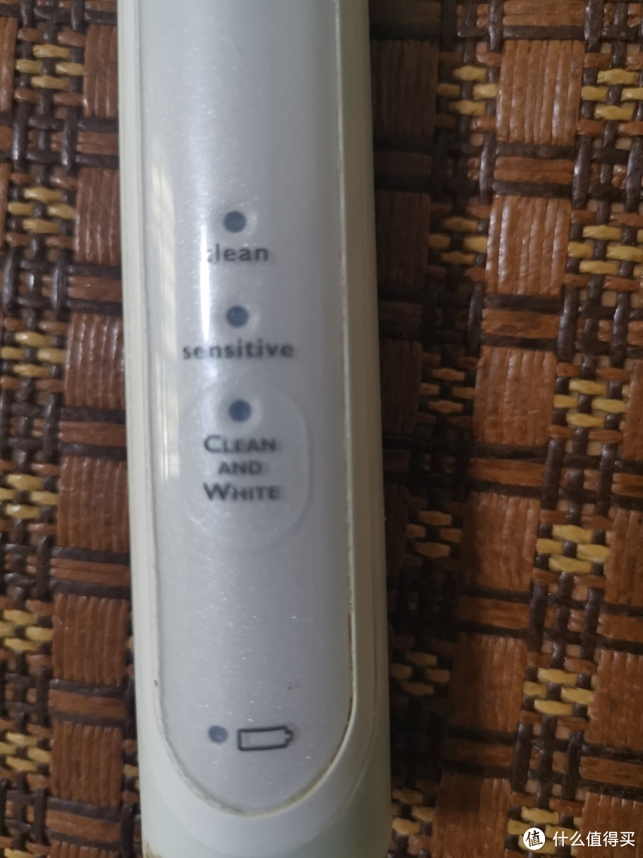 拼多多189的飞利浦sonicare6730电动牙刷晒单。