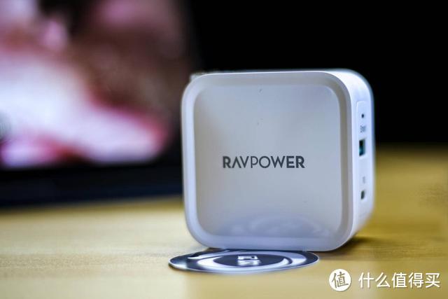 外出带这种充电头就好，RAVPower 65W充电头