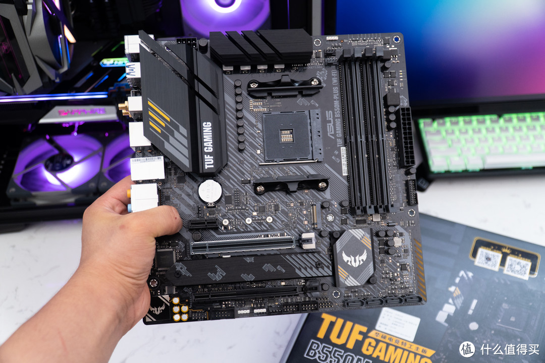 上3900XT没问题！TUF Gaming B550M-PLUS 重炮手开箱简测