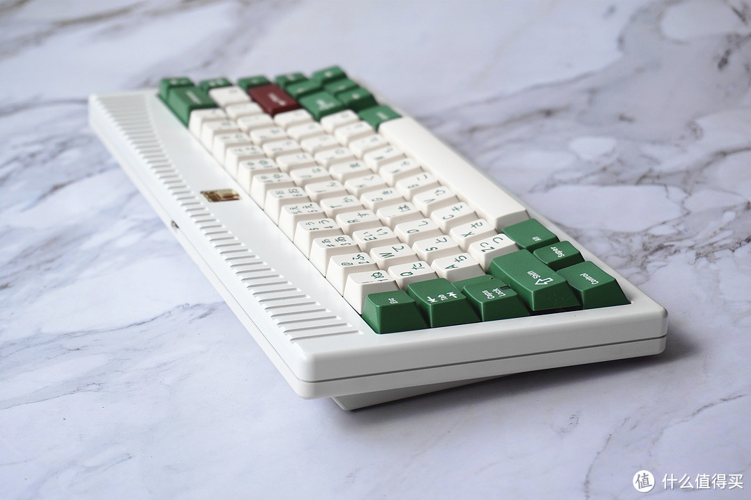 这套键帽顶三把ikbc？—GMK Camping R2二色键帽开箱体验