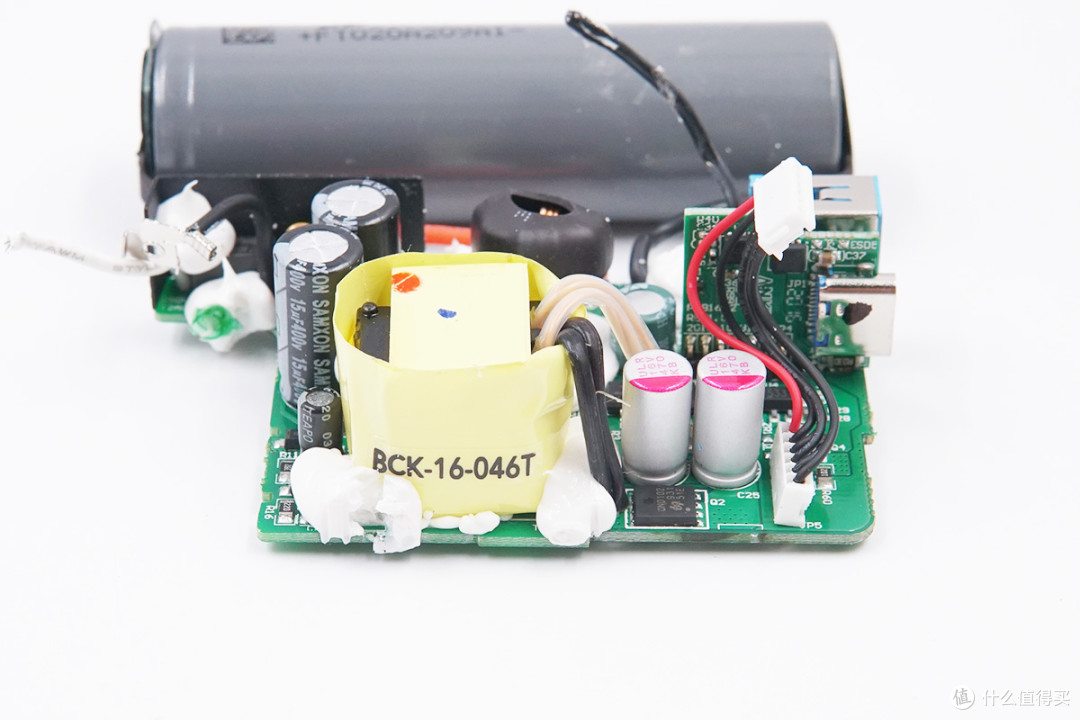 拆解报告:ANKER安克PowerCore III Fusin 5K二合一充电器A1624