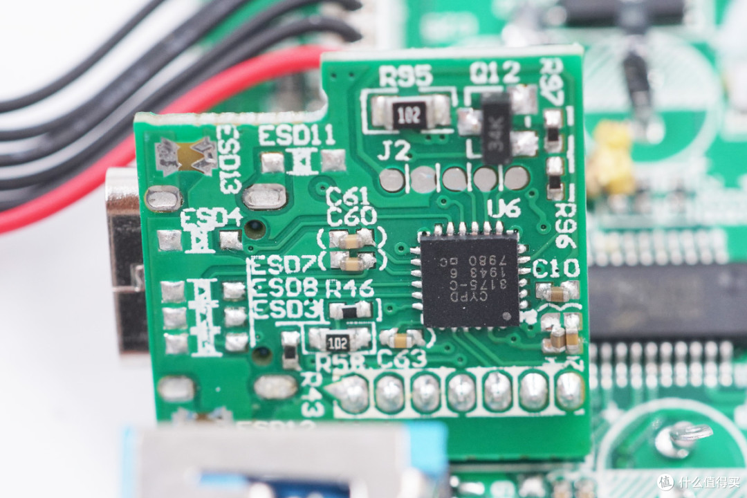 拆解报告:ANKER安克PowerCore III Fusin 5K二合一充电器A1624