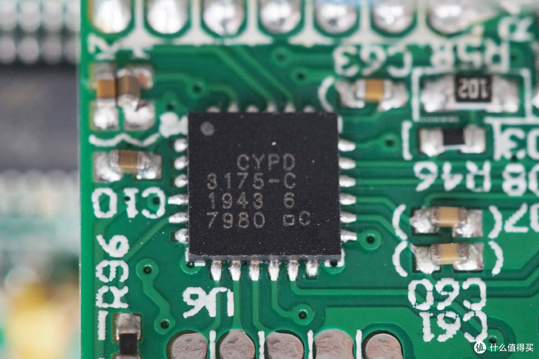 拆解报告:ANKER安克PowerCore III Fusin 5K二合一充电器A1624