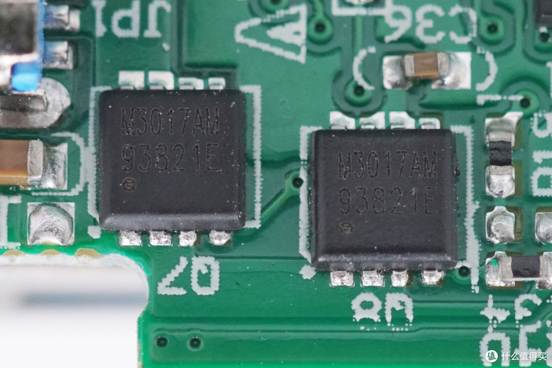 拆解报告:ANKER安克PowerCore III Fusin 5K二合一充电器A1624