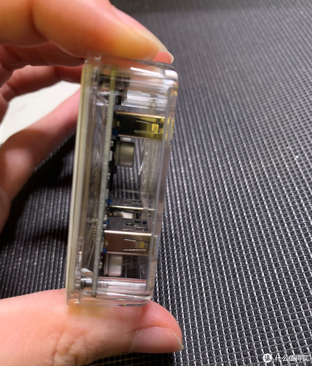 买了一个小透明——京东京造USB3.0透明集线器