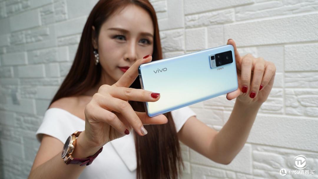 突破vivo“薄”记录 vivo X50 Pro智能手机视频体验