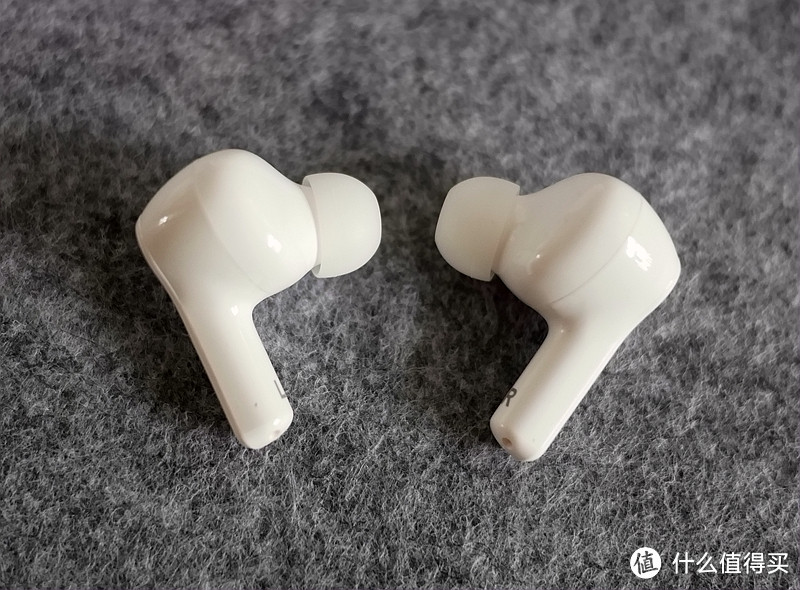 续航超强的荣耀亲选 Earbuds X1 无线耳机