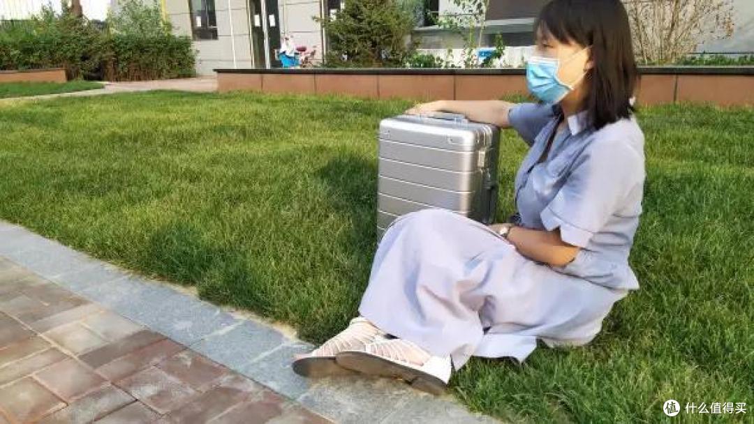 高颜值的登机箱，给你钢铁侠般的呵护!