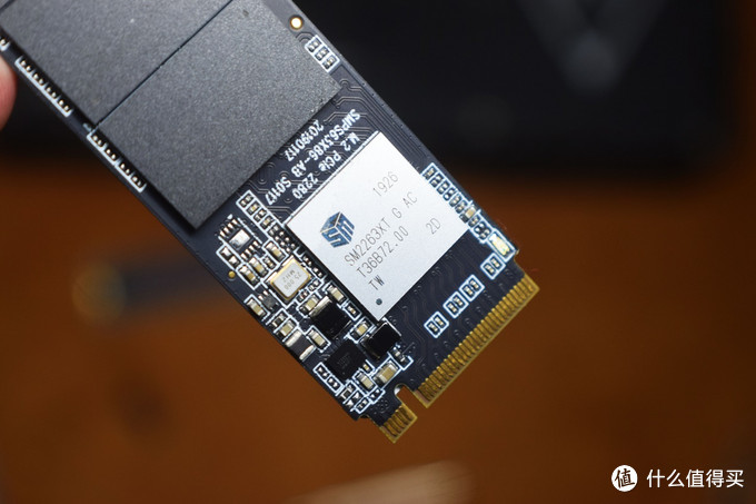 雷电3硬盘盒能保证SSD的最高读写速度吗？这里搭配技嘉万元主板做了个实际测试