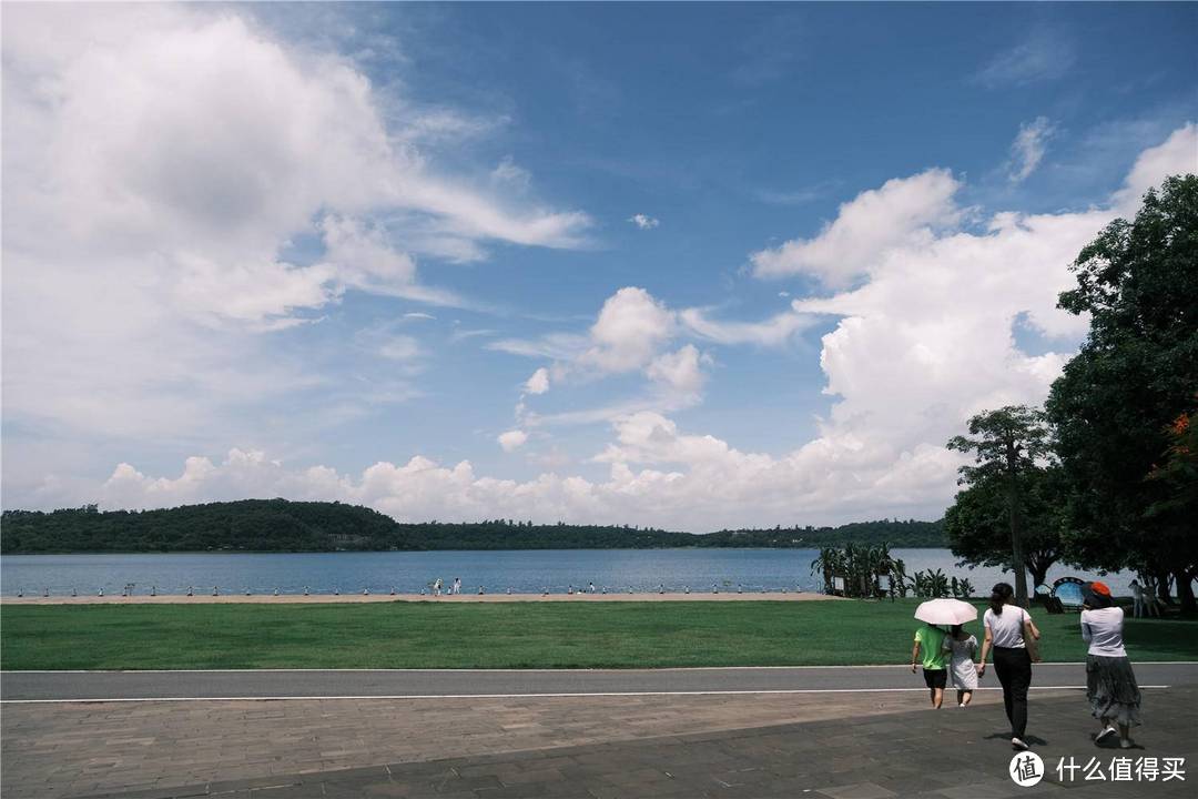 还没想好周末随心飞去哪玩？那就跟着《隐秘的角落》一起去湛江吧！