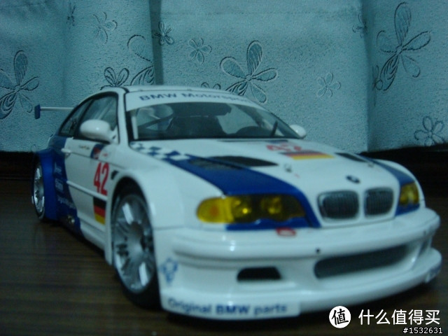 BMW M3 GTR #42