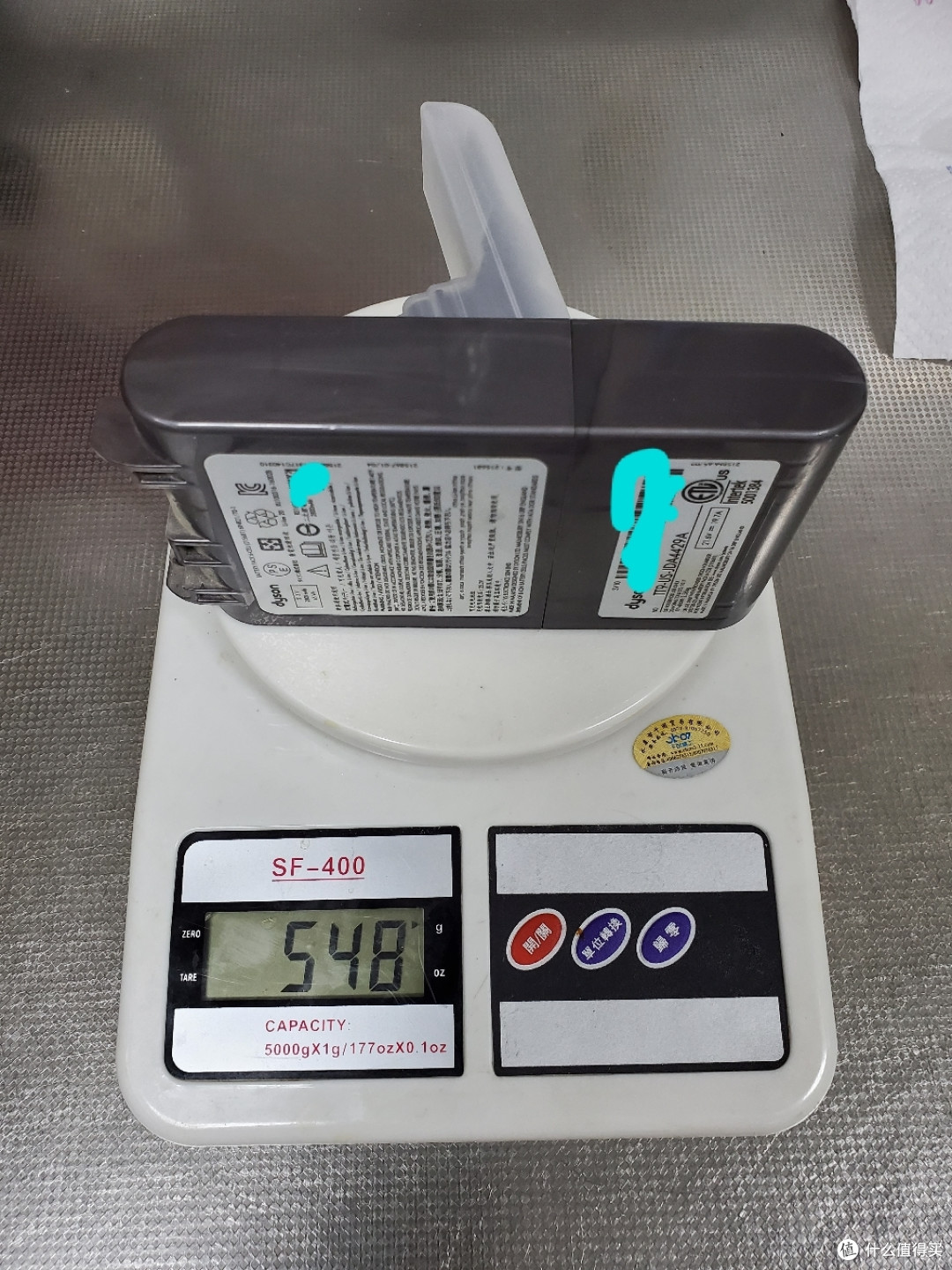 旧电池戴上新电池的保护套