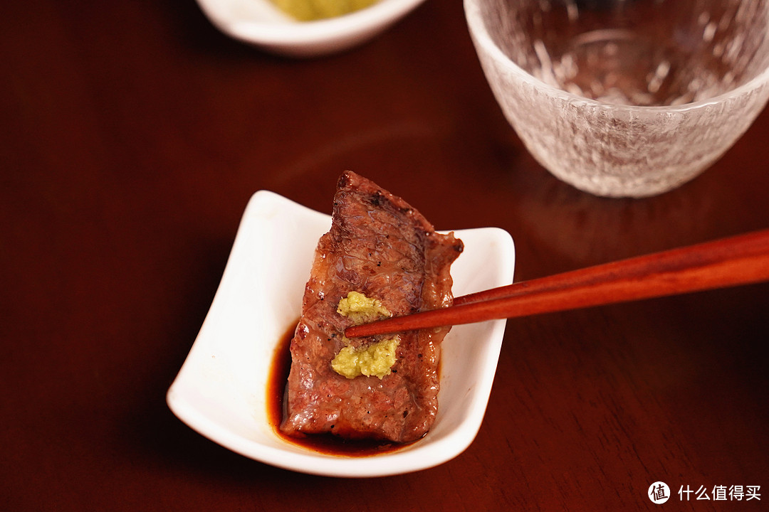 日式烤肉蘸本山葵酱、日式酱油