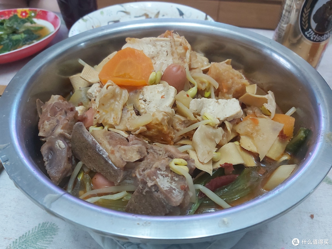 还有这一锅排骨汤乱炖!