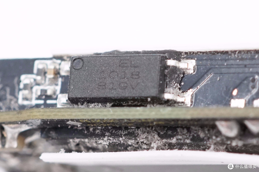 仅10mm薄:OPPO 50W饼干氮化镓快充拆解