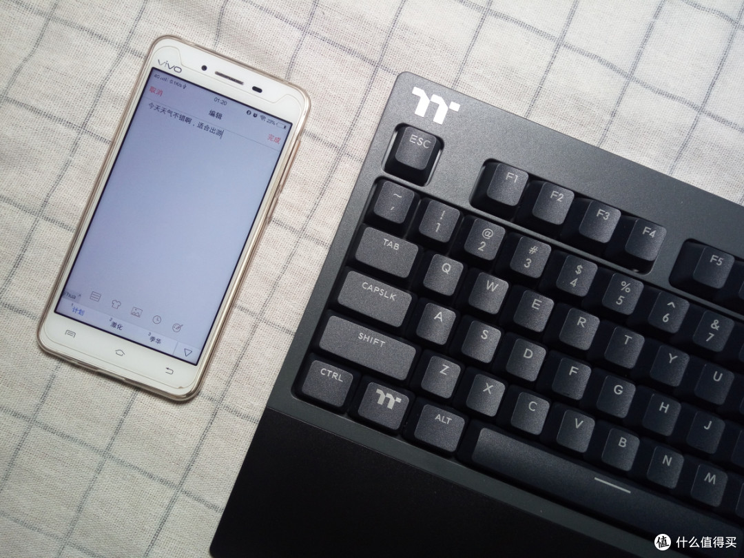 办公设备无缝连接，TT G521飞行家三模键盘体验