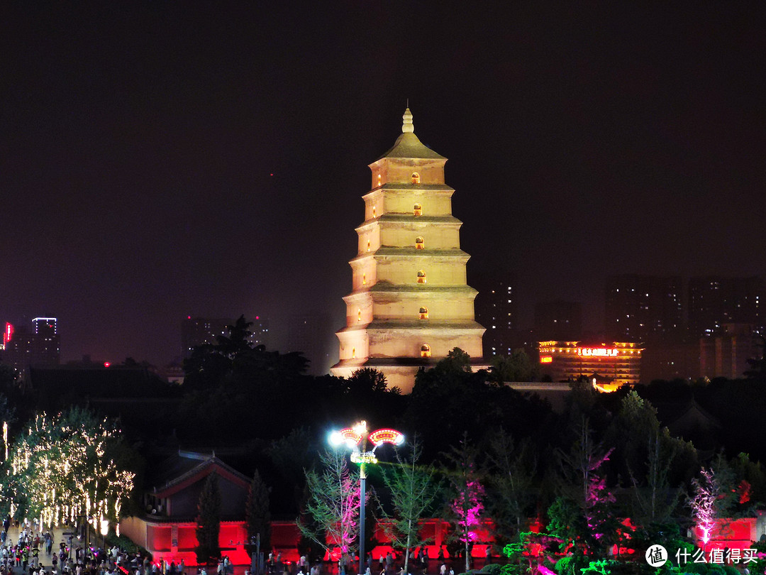 酒廊拍的大雁塔夜景