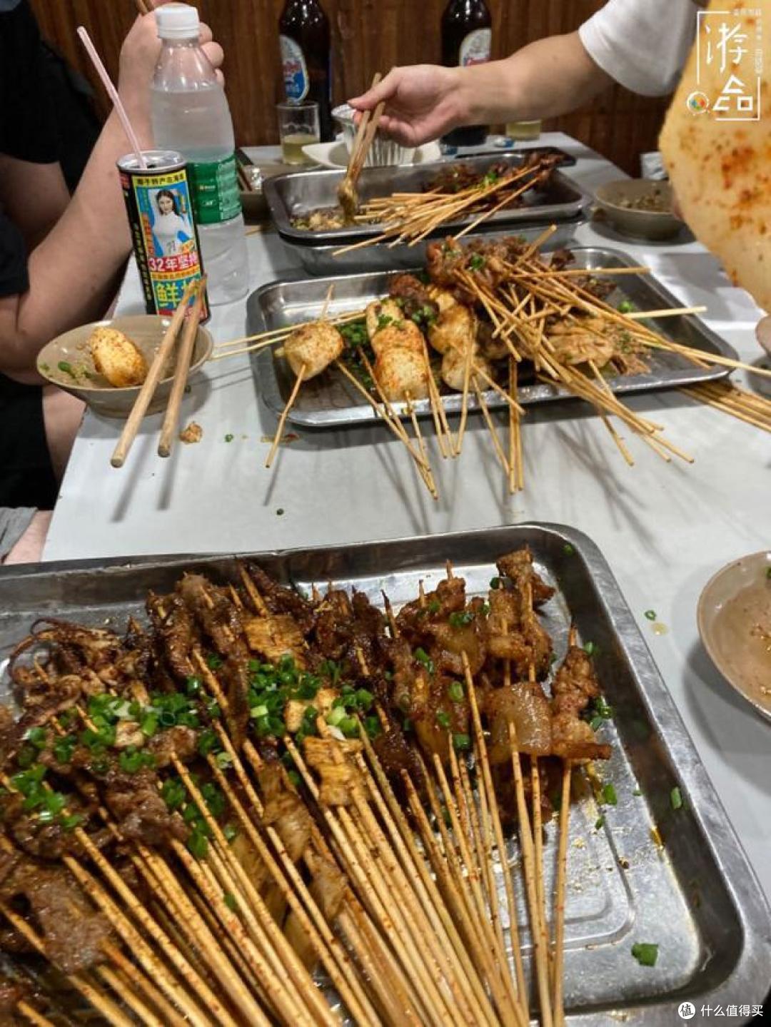 重庆物价飞涨:5个人吃烧烤花费450元,正常价格还是被宰了?