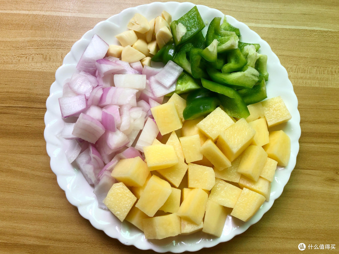土豆和它天生是一对,简单一做,椒香味美,好吃到舔盘