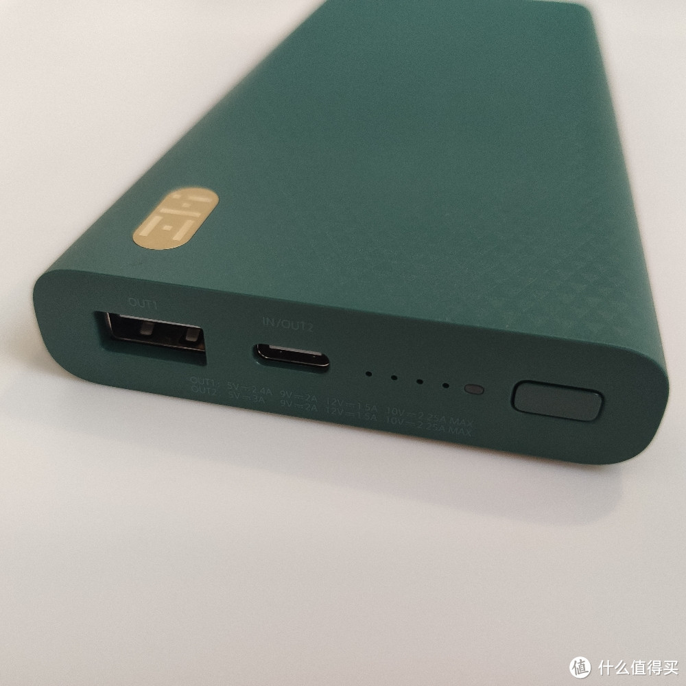 ZMI10000mah无线充USB-C移动电源简单评测