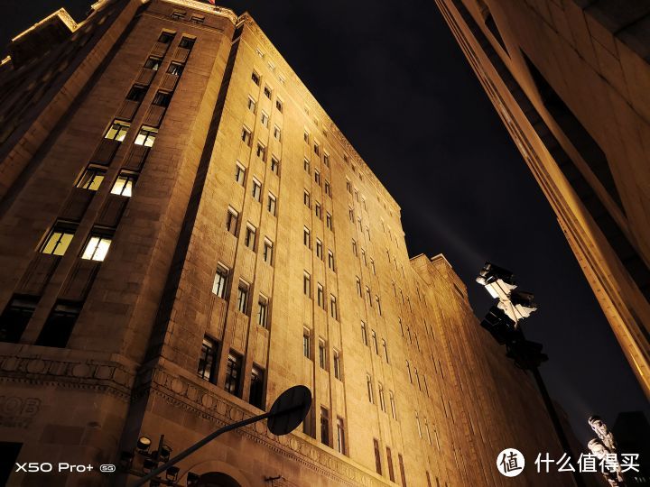 在上海街头随手拍拍，vivo X50 Pro+夜景拍照体验