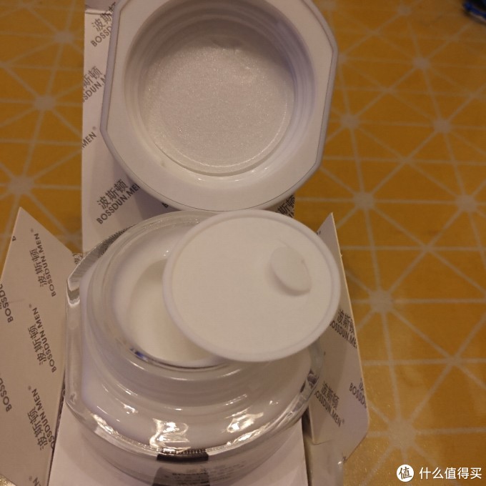 易捷加油APP购物的男士保湿霜拆箱晒晒,有点香