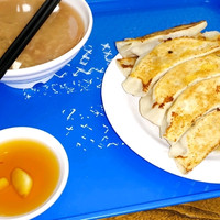 十七块钱就可裹腹,算是青岛特色小吃的锅贴店是否值得来?