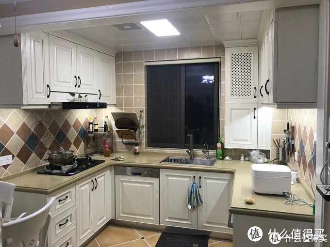 不请装修公司,自己动手装修房子,可行吗?瓷砖地漏选购