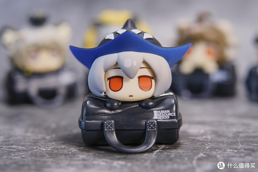 拉开拉链出彩光！APEX-TOYS 明日方舟 人力资源包 盲盒测评