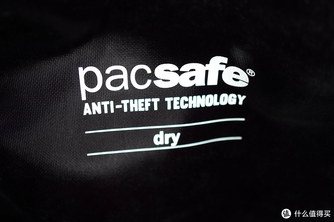 颜值便携兼具，户外轻装出行——pacsafe 户外防水15L桶包评测